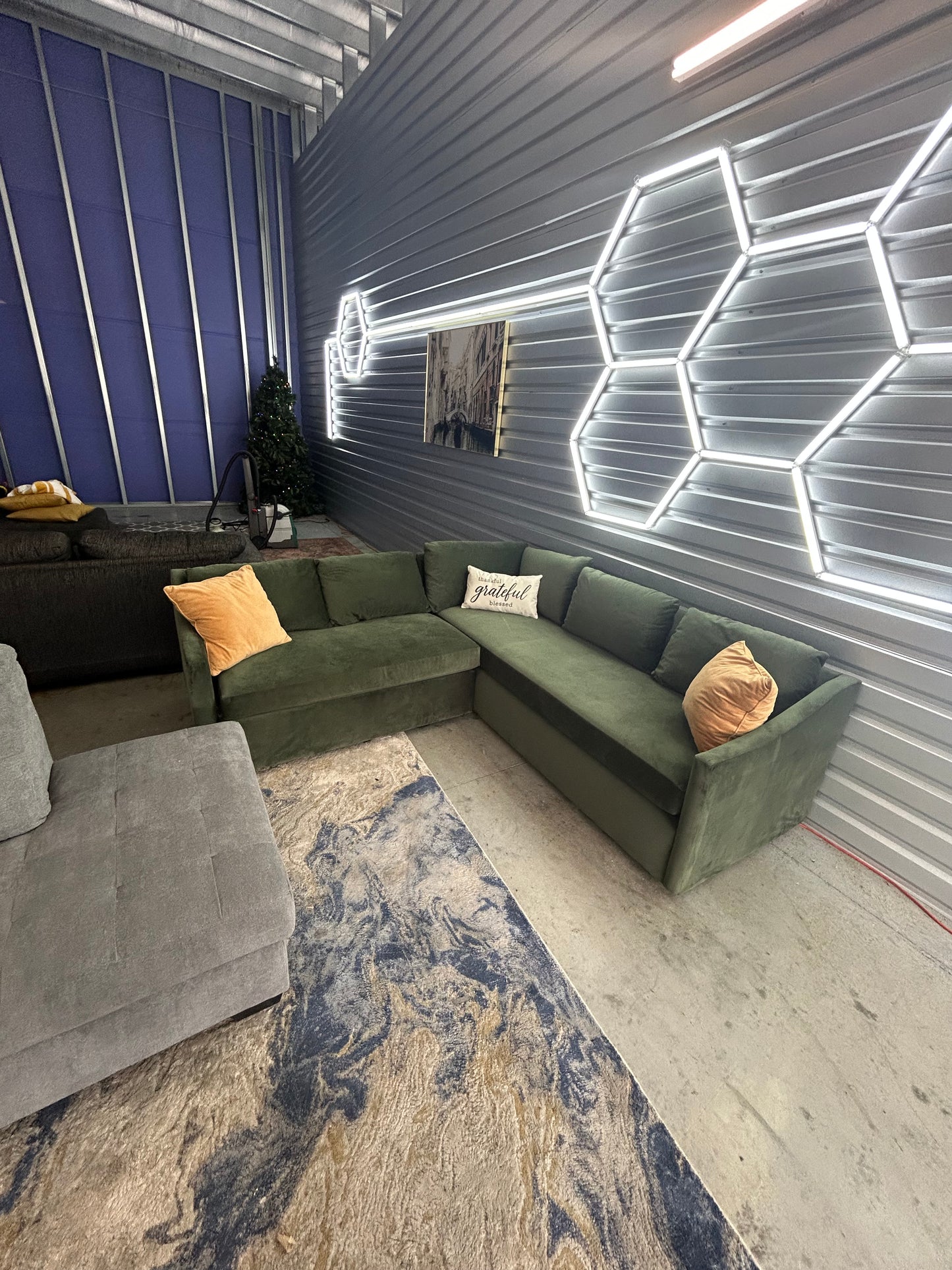 Article Sectional