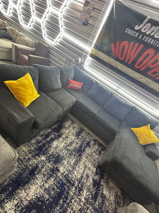 Sectional Sofa/ Couch (We Deliver)
