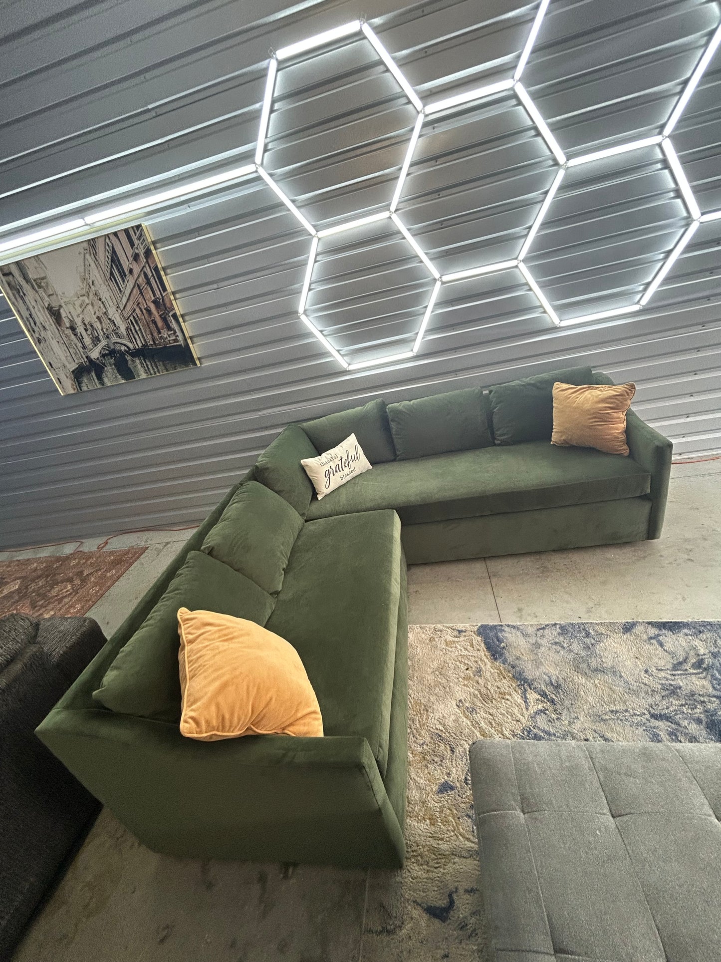 Article Sectional