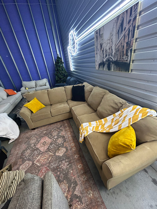 Sectional Sofa/ Couch (We Deliver)
