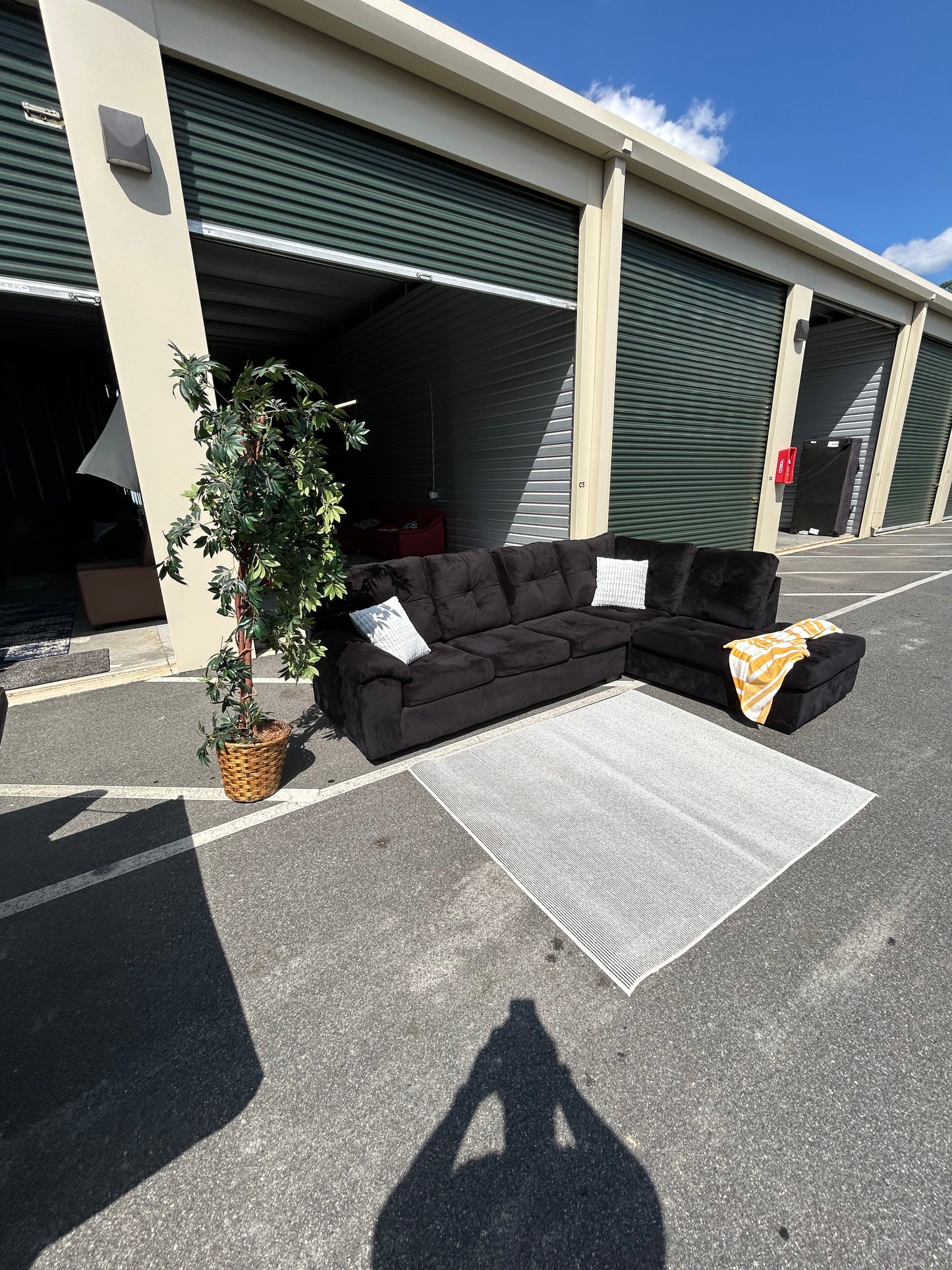 Black Sectional Sofa/ Couch (We Deliver)