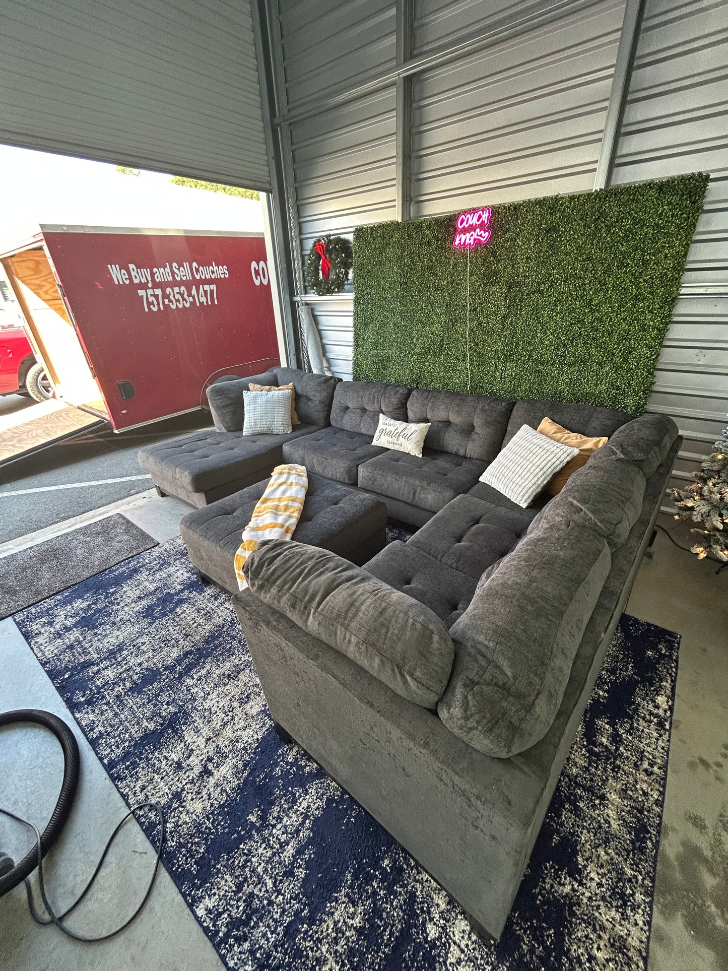 Sectional Sofa/ Couch (We Deliver)