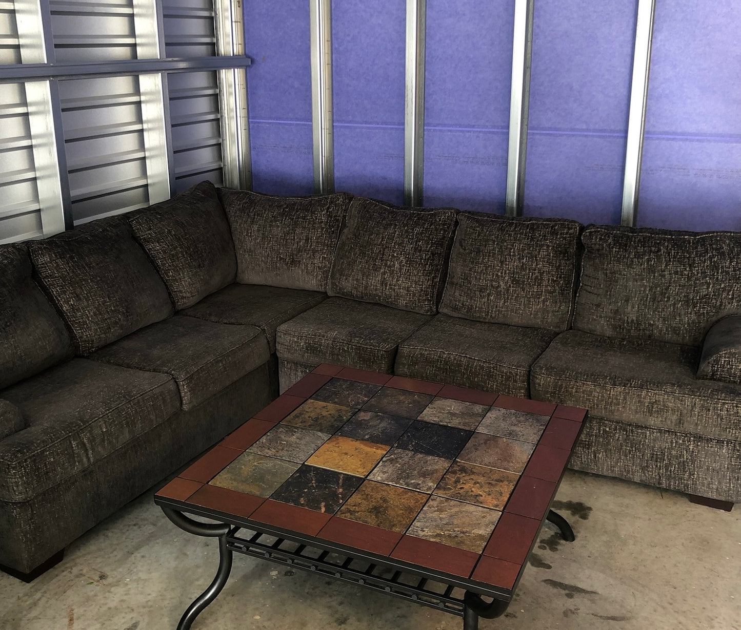 Sectional dark grey/black